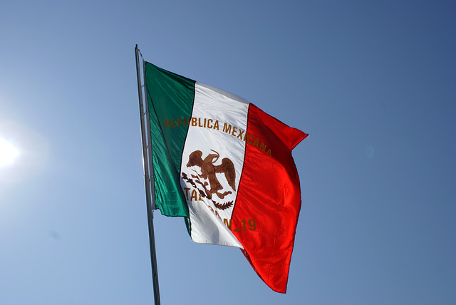 Estas son las banderas que ha tenido México Efekto TV